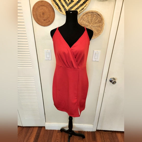 LAST ONE! Red Bodycon V-neck Spaghetti Strap Mini Dress WA - Picture 4 of 11